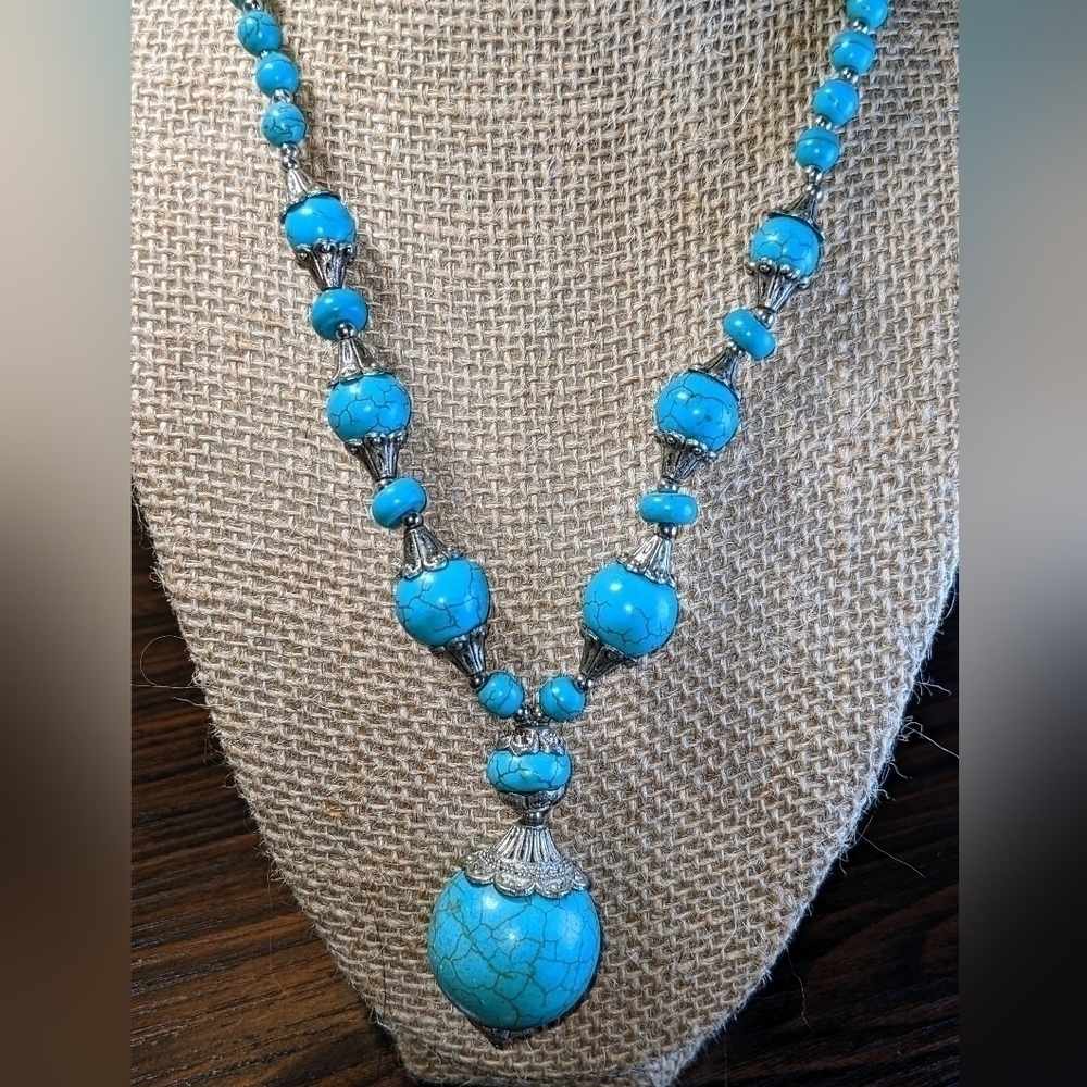 Southwestern Turquoise Beaded Necklace